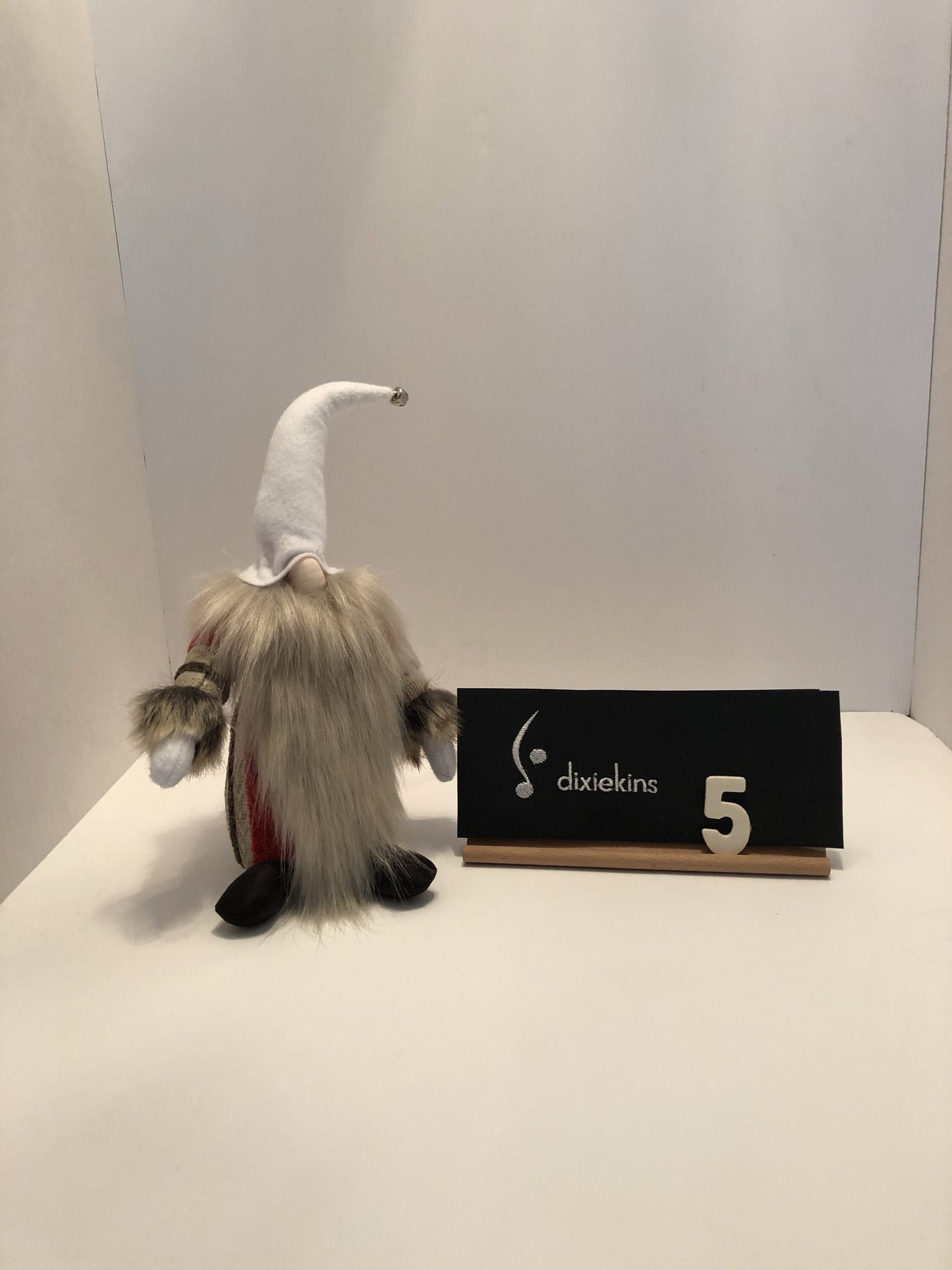 05. Decorative Gnome - Medium