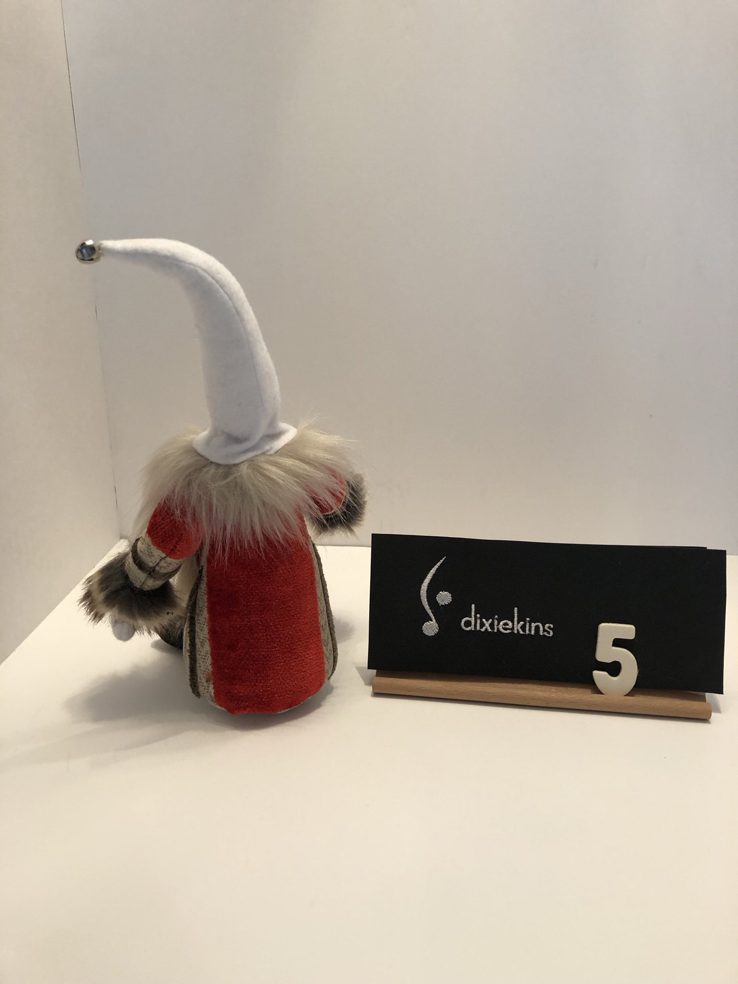 05. Decorative Gnome - Medium